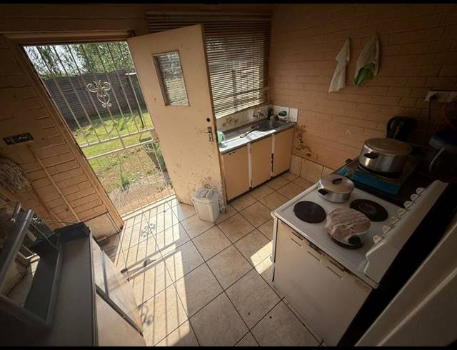 3 BEDROOM HOUSE FOR SALE IN VANDERBIJLPARK CW 6